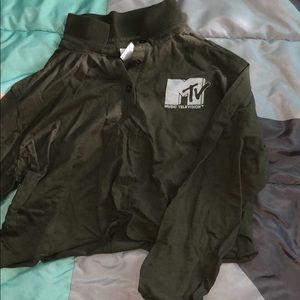 Crop top MTV long sleeve shirt only worn once